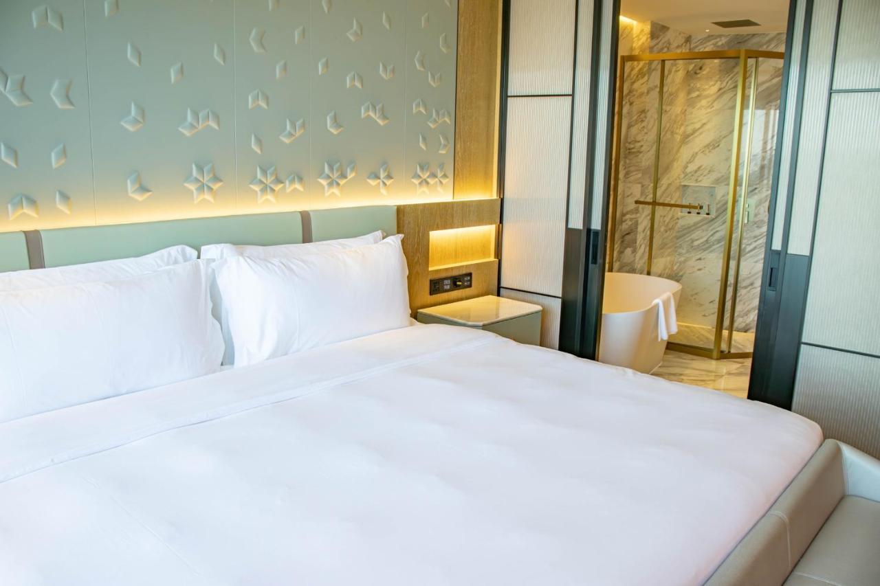 Yoho Treasure Island Hotel Macau Exterior photo