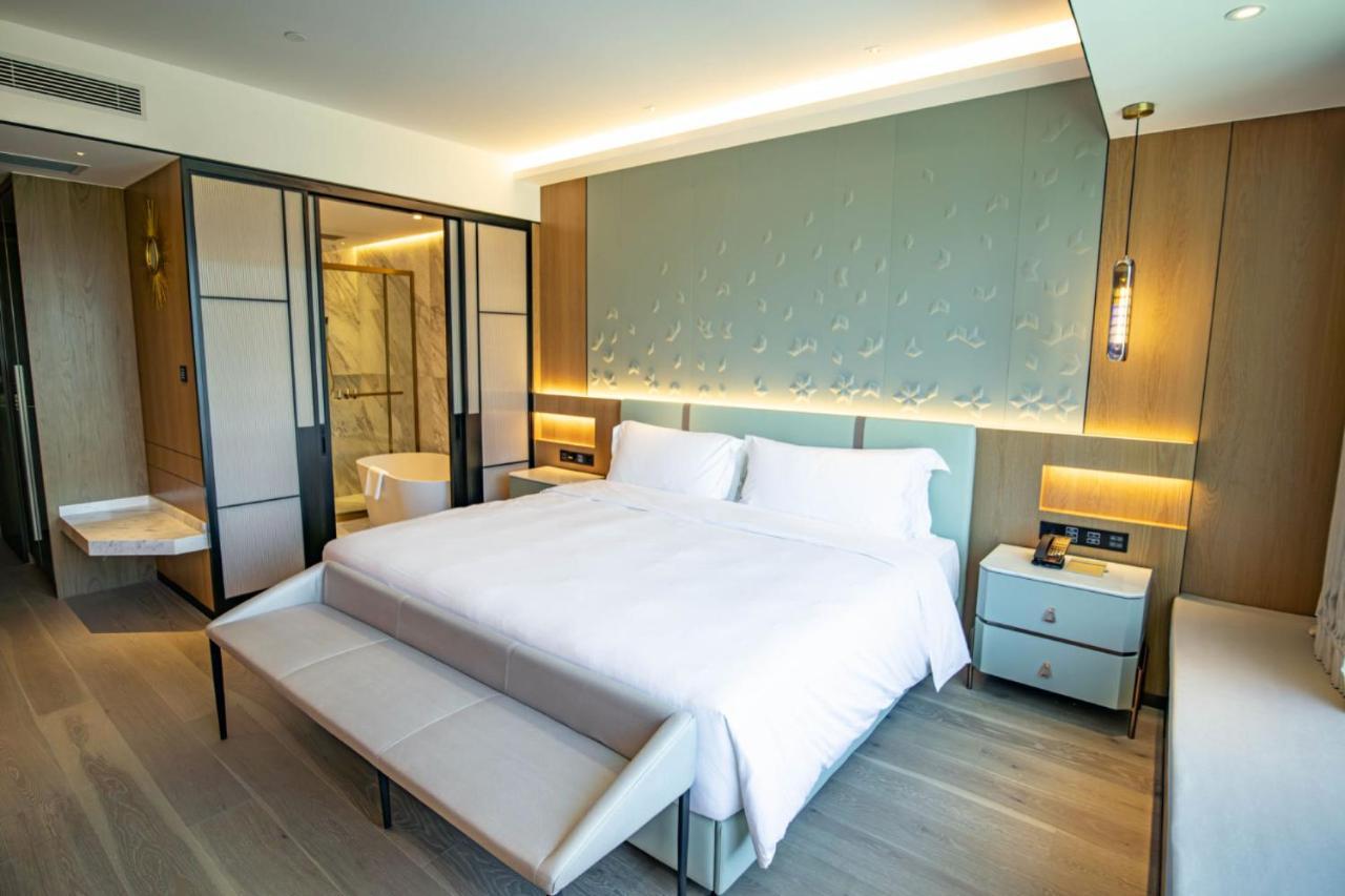 Yoho Treasure Island Hotel Macau Exterior photo