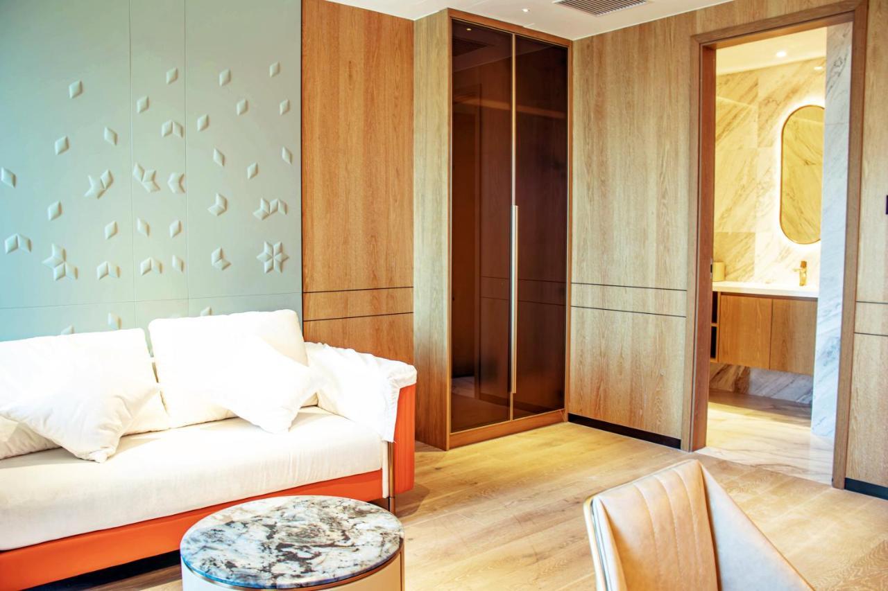 Yoho Treasure Island Hotel Macau Exterior photo